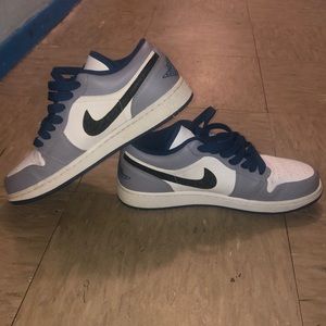 Men’s Low Top Nike Air Force 1s Gray/Blue/White